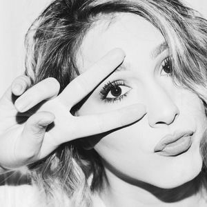 Meet your Posher, Arielle